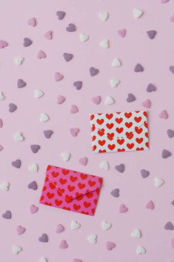 Sevgililer günü kartı şablonu ile şeker Kalpler