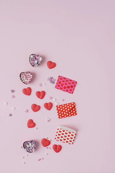 Plantilla de tarjeta Valentine con corazones de azúcar — Foto de Stock