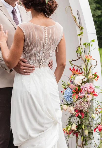 Pareja feliz el día de la boda —  Fotos de Stock