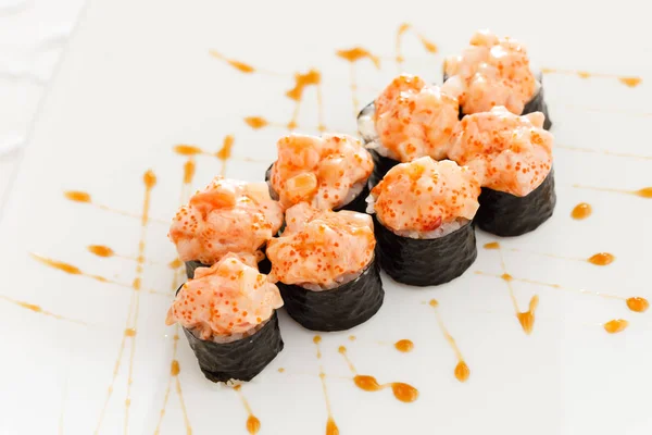 Sushi tradizionale gustoso — Foto Stock