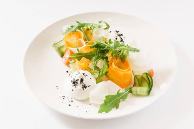 Taze bahar salatası