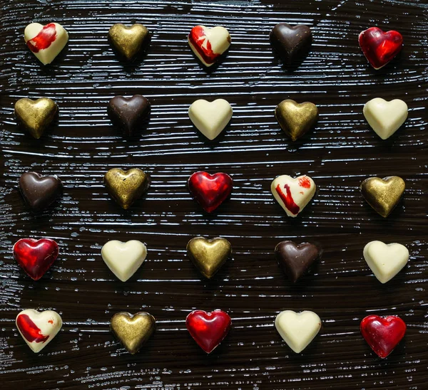 Dulces corazones de chocolate —  Fotos de Stock