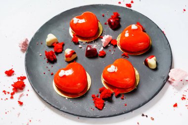 Lezzetli kalp şeklinde tatlılar