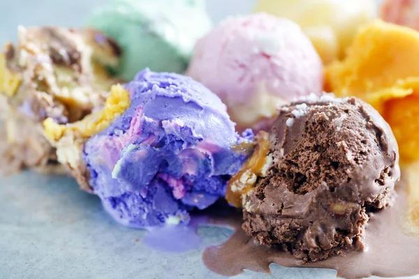 Bolas de helado de colores — Foto de Stock