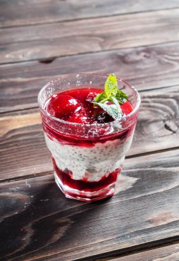 Lezzetli berry tatlı 