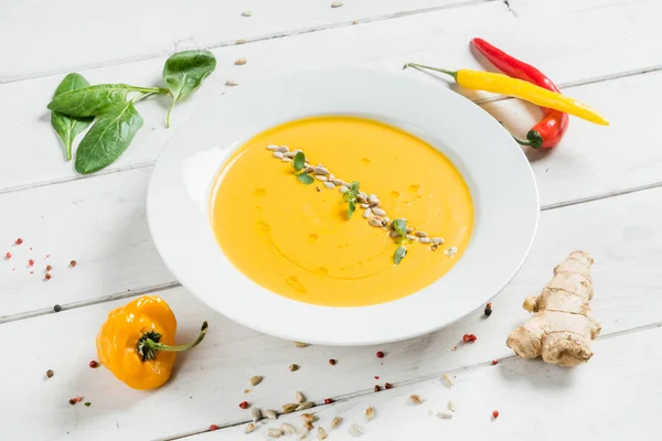 Deliciosa sopa de crema —  Fotos de Stock