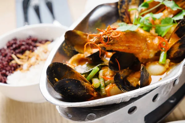 Lezzetli deniz ürünleri tabağı