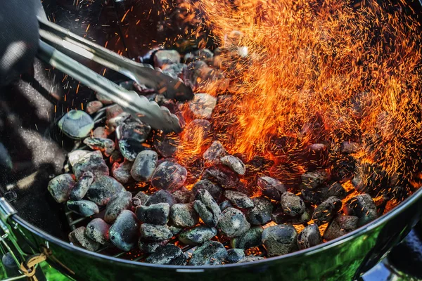 BBQ z węgli i ciepła — Zdjęcie stockowe