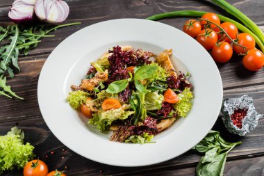 Türkiye ile sıcak salata 