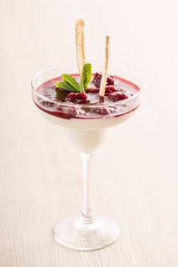 Lezzetli berry tatlı 