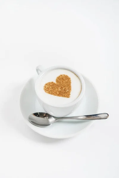 Latte en taza de café con corazón — Foto de Stock