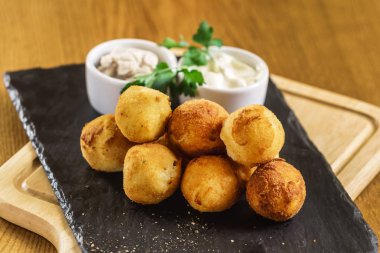 kızarmış patates topları