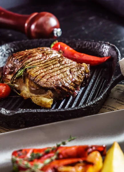 Ízletes sült steak — Stock Fotó