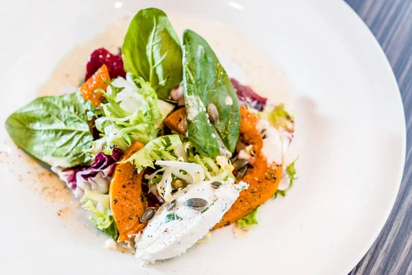 kavrulmuş sebze salatası