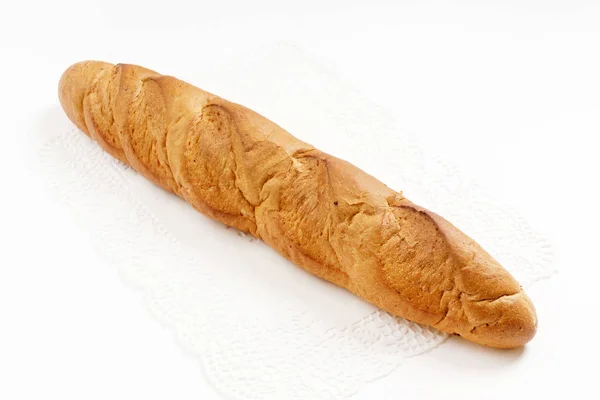新鲜的硬皮法式面包 — 图库照片