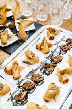 Tablo catering üzerinde aperatifler