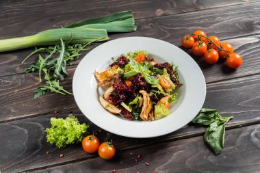 Türkiye ile sıcak salata 