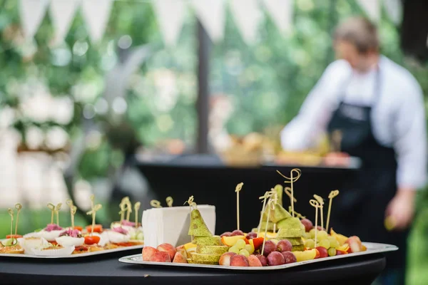 Deliziosi antipasti sul piatto — Foto Stock