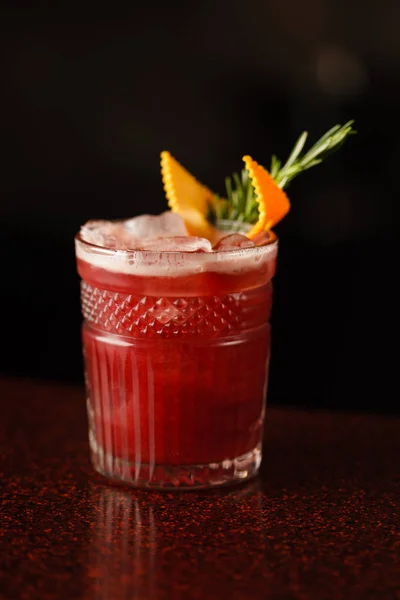 Berry cocktail in the bar — Stock Photo, Image