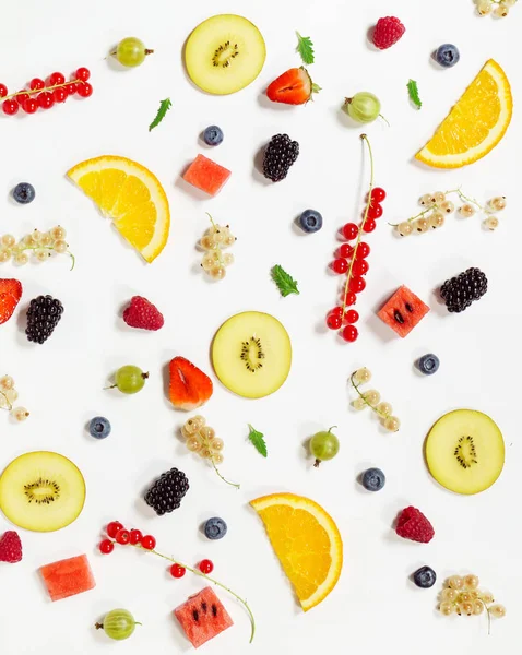 Frutas maduras en rodajas —  Fotos de Stock