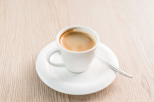 Tazza di caffè caldo fresco — Foto Stock