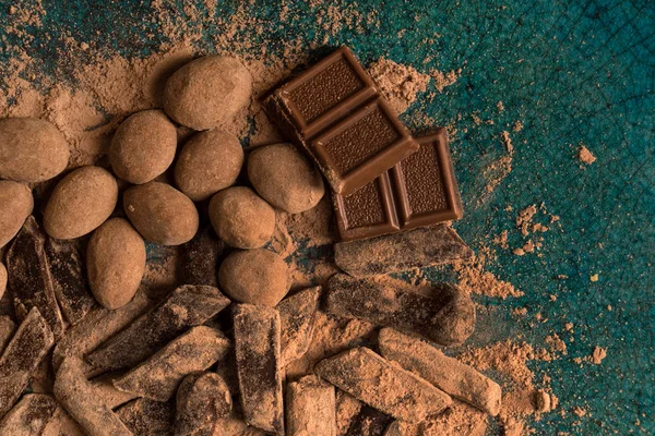 Delicioso surtido de chocolate —  Fotos de Stock