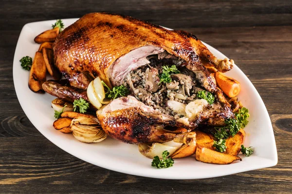 roasted duck with apple and herb