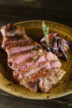 herb ile sığır eti biftek