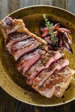 herb ile sığır eti biftek