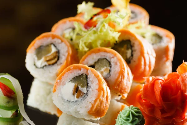 Gustosi involtini di sushi — Foto Stock