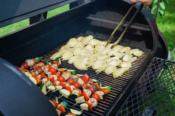 Kebabs a la parrilla —  Fotos de Stock