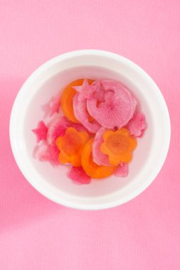 renkli sebze parçaları 