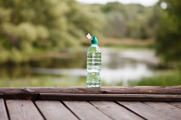Une bouteille d'eau — Photo