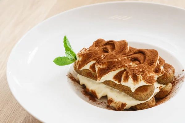 Bolo de tiramisu fresco — Fotografia de Stock