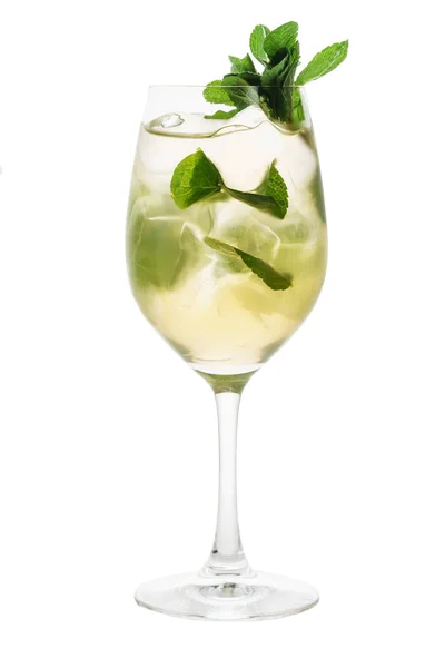Een cocktail in een glas — Stockfoto