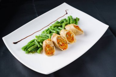 İştah açıcı tavuk rulo