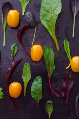 Bebek salata yaprakları