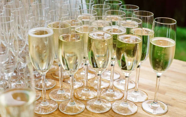 Champagneglas utomhus — Stockfoto