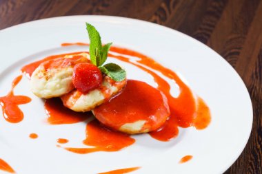 Süzme peynirli krep.