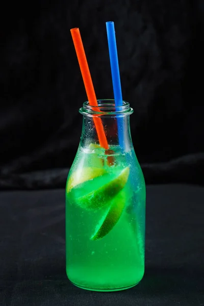 Helle Sommerlimonade — Stockfoto