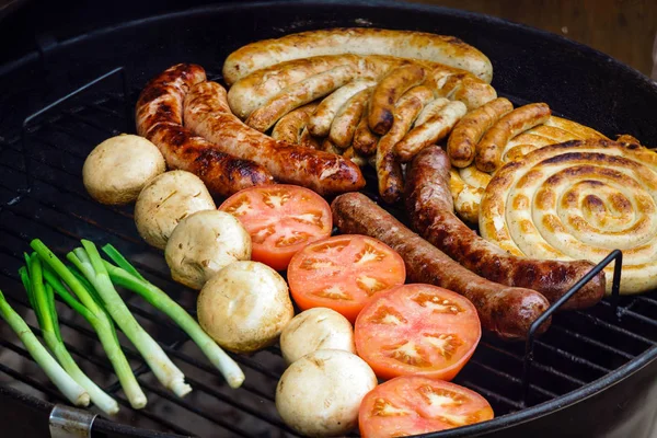 Carne a la parrilla diferente — Foto de Stock