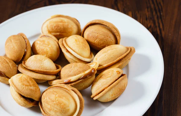 Tasty caramel cookies — Stock Photo, Image