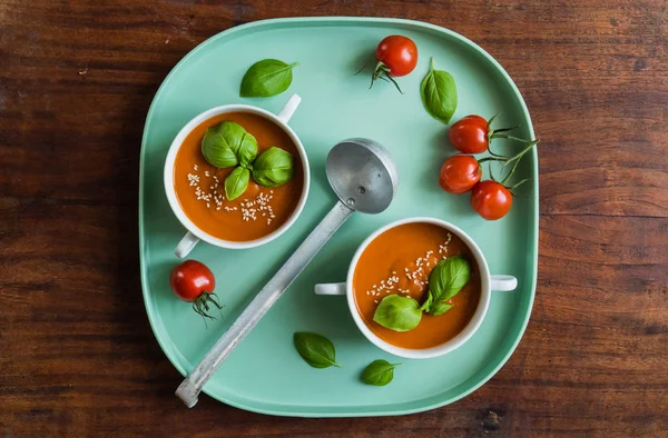 Свіжий томатний суп — стокове фото