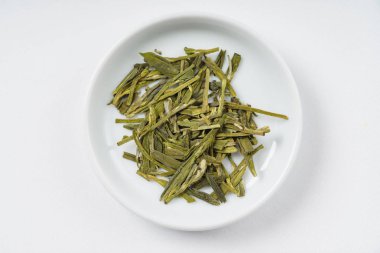 yeşil çay yaprakları