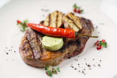 Sebzeli ızgara biftek