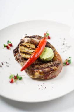 Sebzeli ızgara biftek