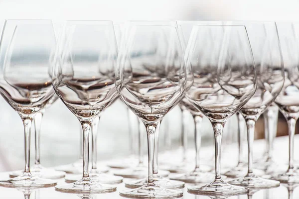 Copos de vinho claros — Fotografia de Stock