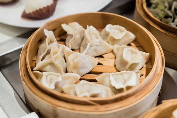 Comida chinesa tradicional — Fotografia de Stock