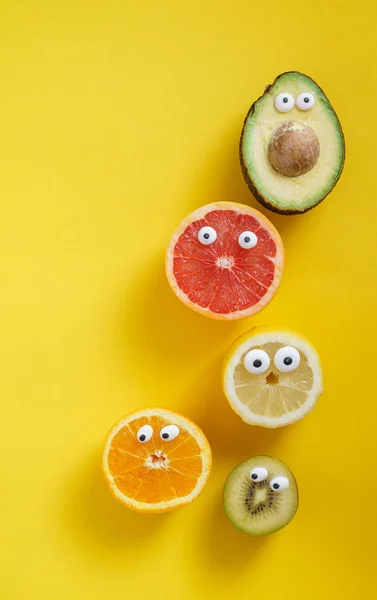 Frutta e verdura divertenti — Foto Stock