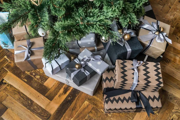 Decorazione natalizia con regali — Foto Stock